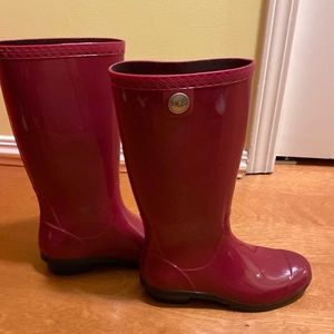 UGG Woman’s Rain Boots, size 8